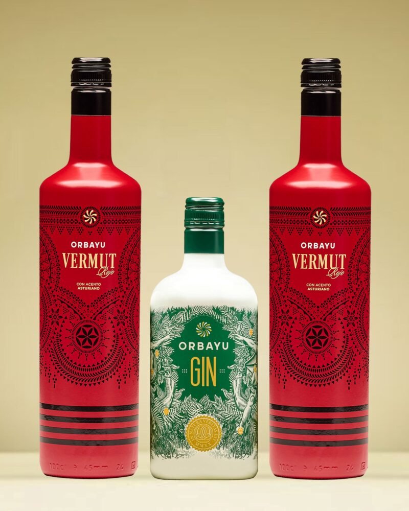 2 Vermut Rojo Orbayu 100 cl + 1 Orbayu Gin 70 cl